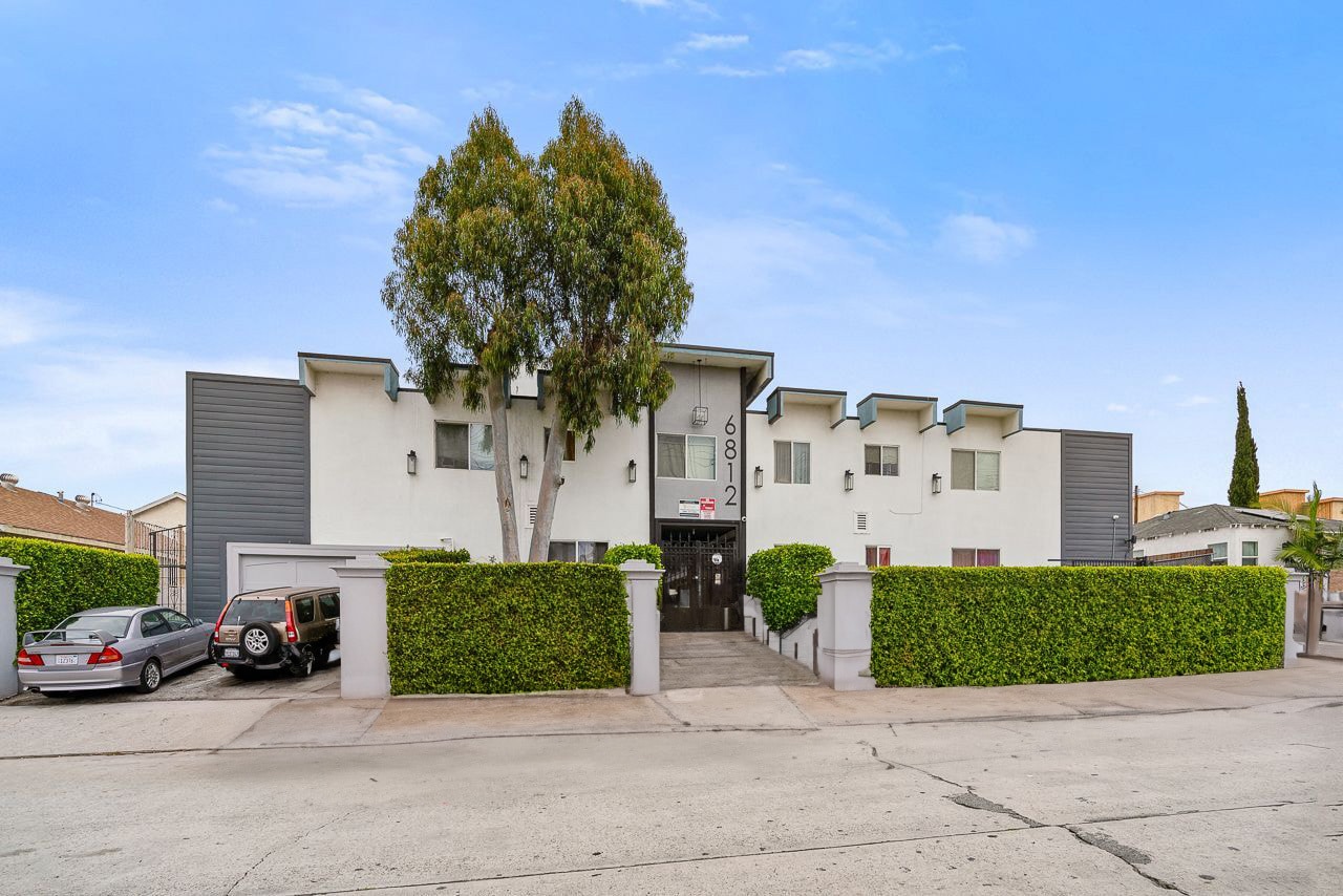 6812 11th Ave, Los Angeles, CA for sale Building Photo- Image 1 of 12