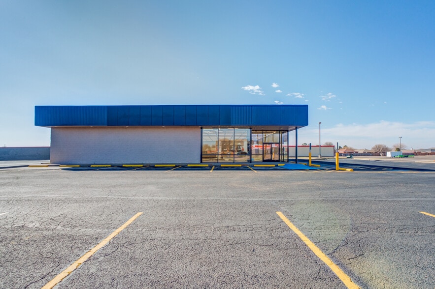 5819 4th St, Lubbock, TX for lease - Primary Photo - Image 1 of 19