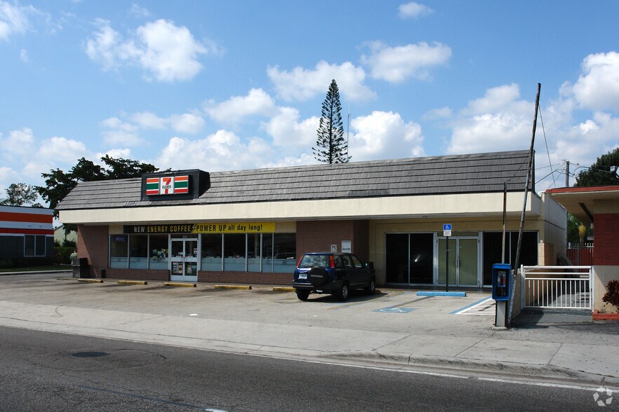 1600 N Federal Hwy, Hollywood, FL à louer - Photo du bâtiment - Image 2 de 3
