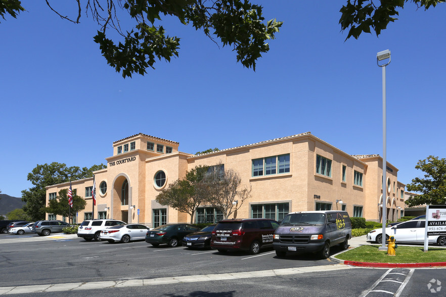 27349 Jefferson Ave, Temecula, CA à louer - Photo du bâtiment - Image 1 de 5