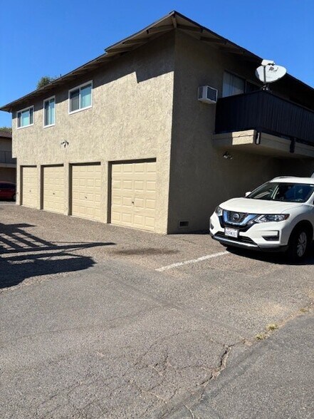 2318 Franzen Ave, Santa Ana, CA à vendre - Photo du bâtiment - Image 3 de 10