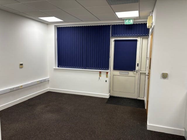 9-28 Athena Ct, Warwick à louer Photo intérieure- Image 1 de 4