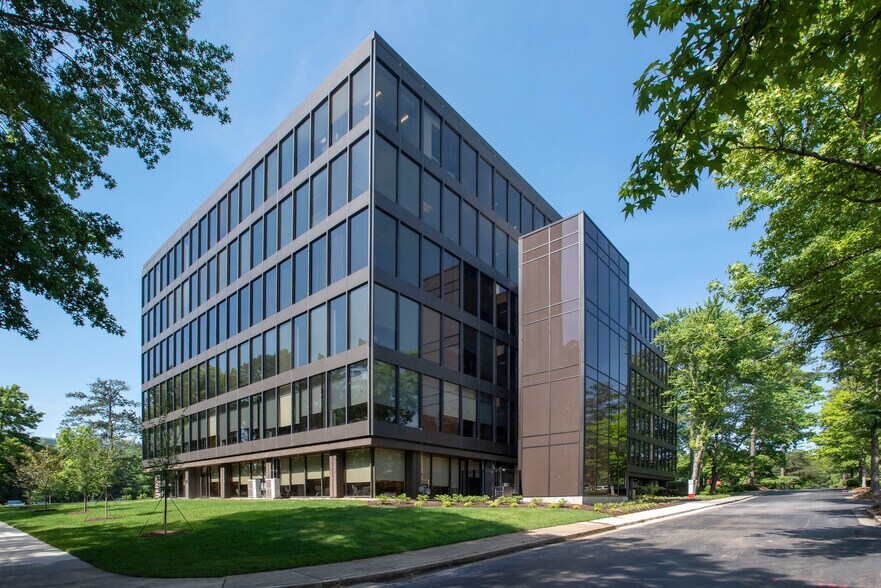 41 Perimeter Ctr E, Atlanta, GA à louer - Photo du bâtiment - Image 1 de 5