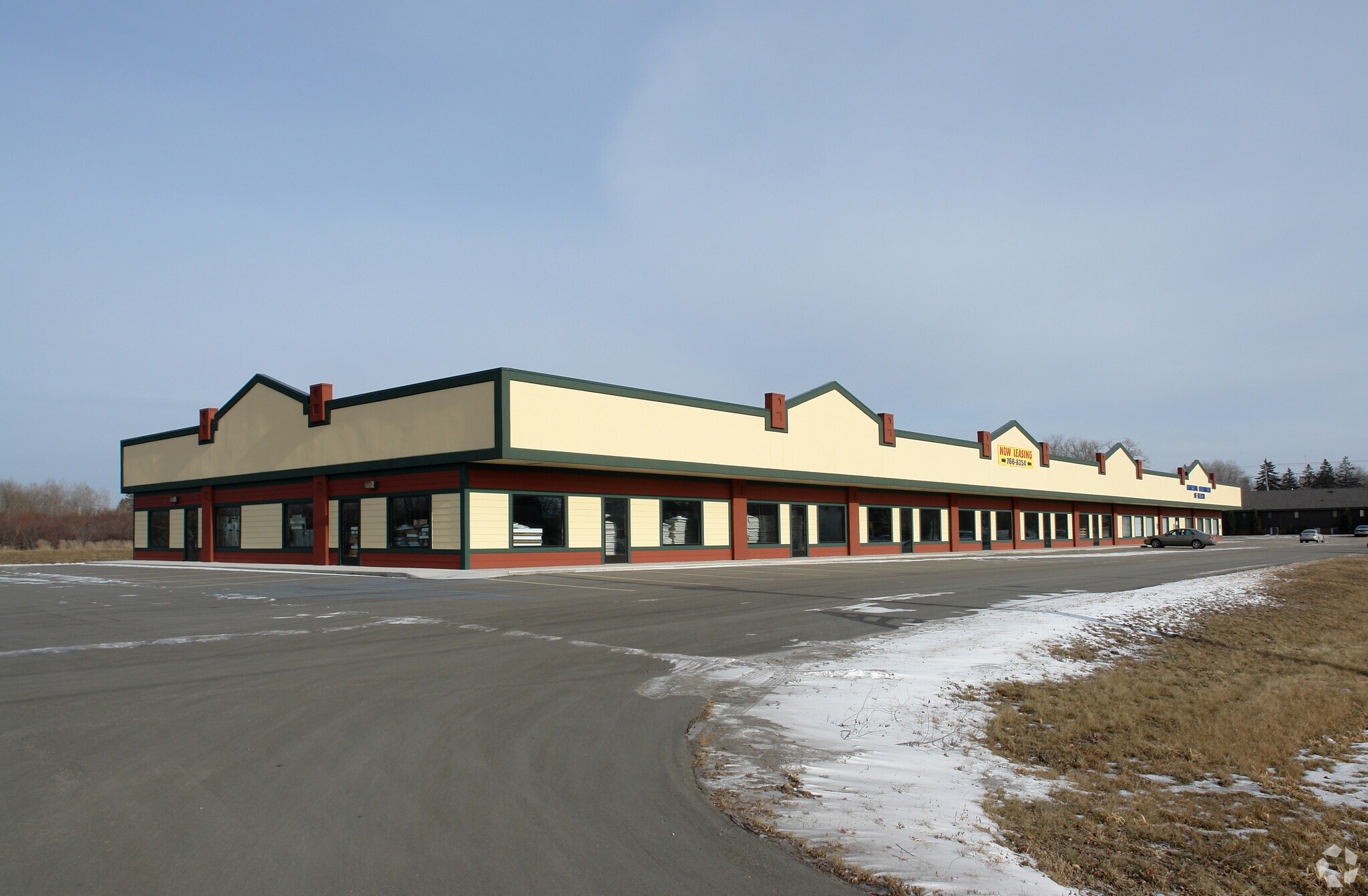 705 5th St NW, Bemidji, MN à louer Photo du bâtiment- Image 1 de 7