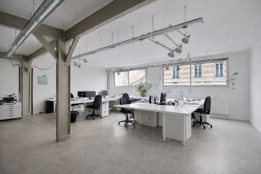 Office in Paris for lease - Interior Photo - Image 2 of 5