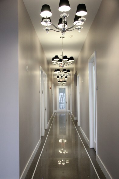 91 Carman Ave, Cedarhurst, NY à vendre - Photo intérieure - Image 3 de 5