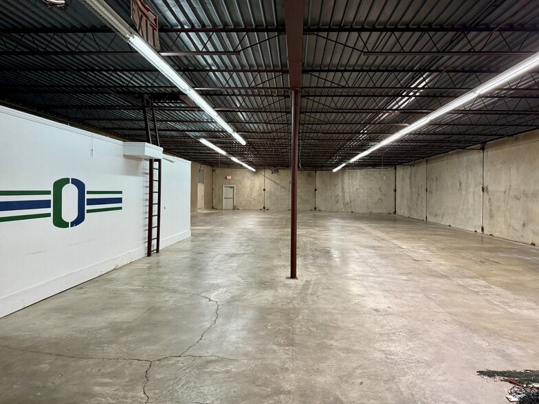 6005 W Pioneer Pky, Arlington, TX à vendre - Photo intérieure - Image 3 de 4