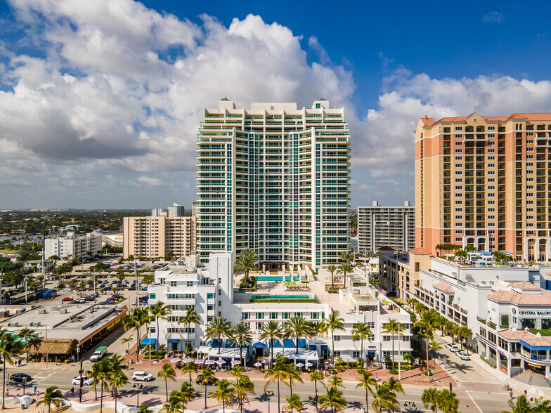 101 S Fort Lauderdale Beach Blvd, Fort Lauderdale, FL à louer - Photo du bâtiment - Image 2 de 3