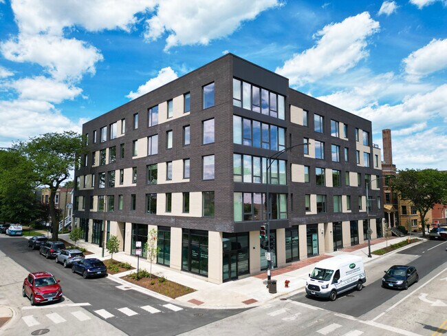 More details for 3605 N Ravenswood Ave, Chicago, IL - Retail for Lease