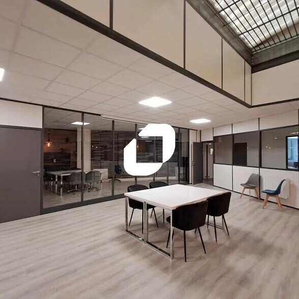 Flex dans Montigny-le-Bretonneux à louer - Photo du bâtiment - Image 1 de 30