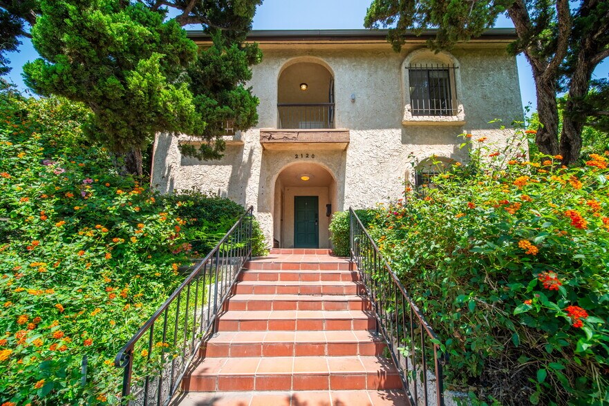 2120 Huntington Dr, South Pasadena, CA à vendre - Photo du bâtiment - Image 2 de 35