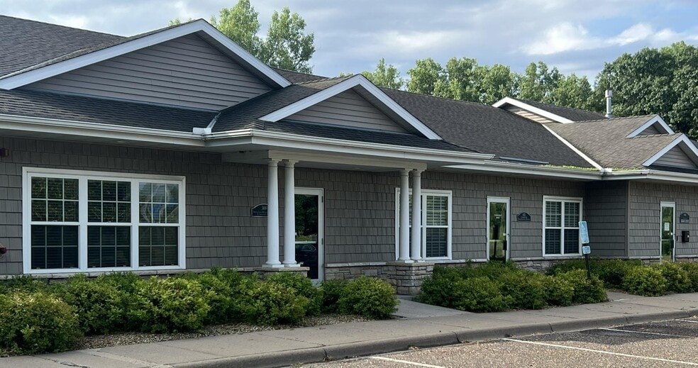 3820 N Cleveland Ave N, Arden Hills, MN for sale - Building Photo - Image 2 of 14