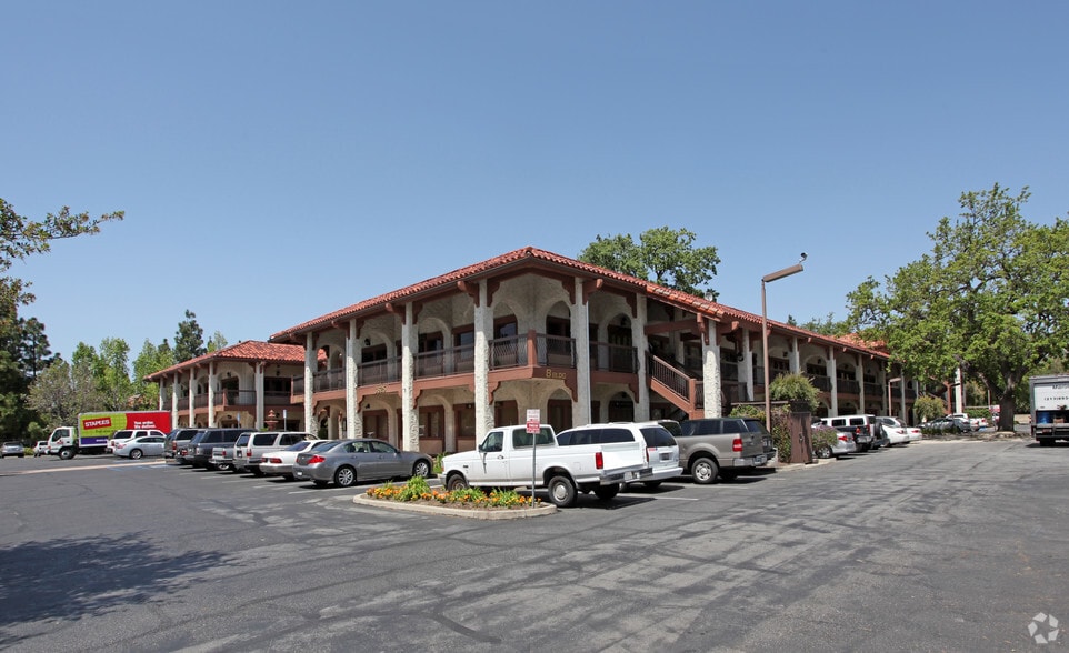 3625 E Thousand Oaks Blvd, Westlake Village, CA for lease - Building Photo - Image 3 of 7