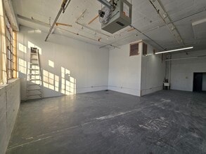 1717 Troutman St, Ridgewood, NY à louer Photo intérieure- Image 2 de 5