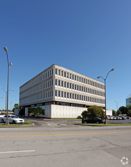 5726 Marlin Rd, Chattanooga, TN for sale - Building Photo - Image 2 of 26