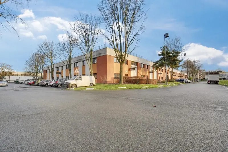 Flex in Tremblay-en-France for lease Building Photo- Image 1 of 18