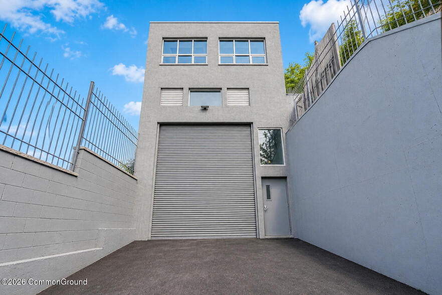 16 Concord Pl, Staten Island, NY for sale - Building Photo - Image 1 of 26