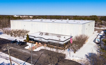655 Church St, Bayport, NY for lease Building Photo- Image 1 of 10