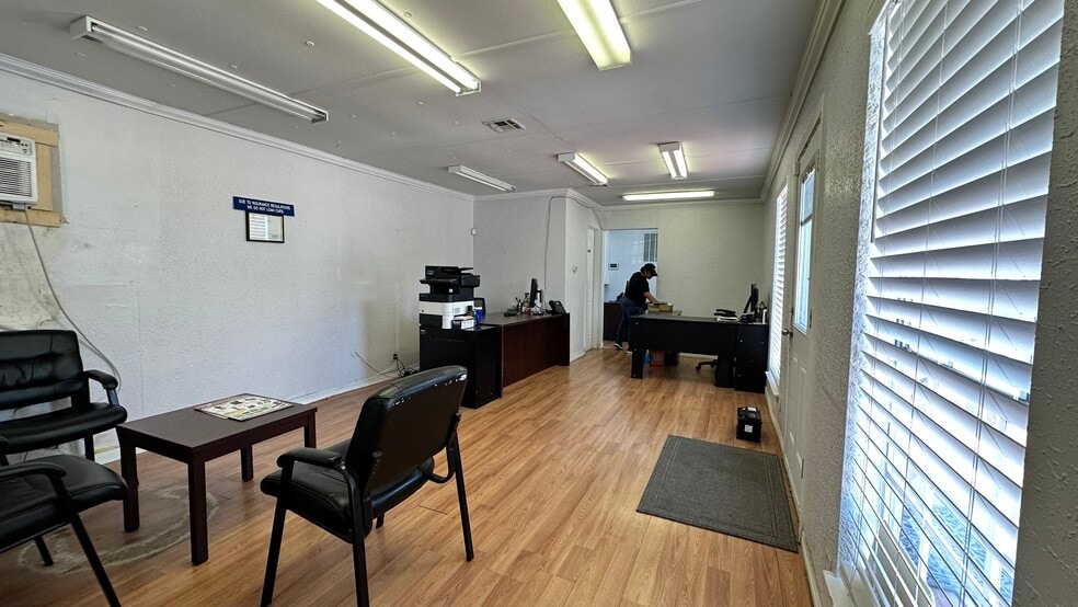 8802 FM 1960 Rd, Houston, TX for lease - Building Photo - Image 3 of 16