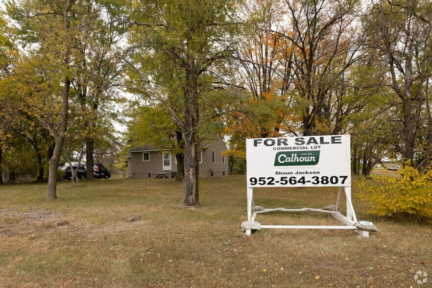 1347 Sims Rd NE, East Bethel, MN à vendre - Photo du bâtiment - Image 3 de 3