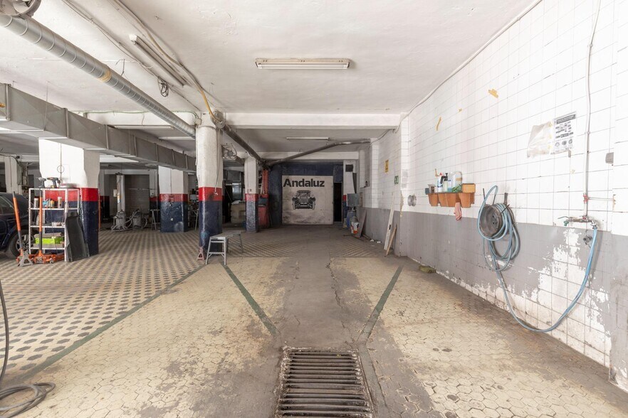Calle Ribera del Violón, 2, Granada, Granada for sale - Building Photo - Image 1 of 34
