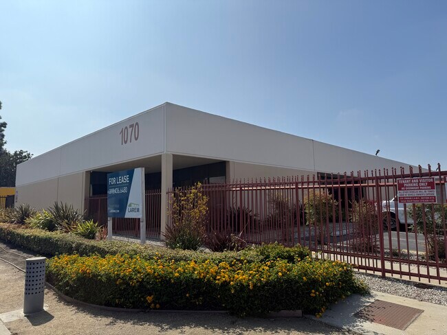 Plus de détails pour 1070 E Dominguez St, Carson, CA - Industriel à louer