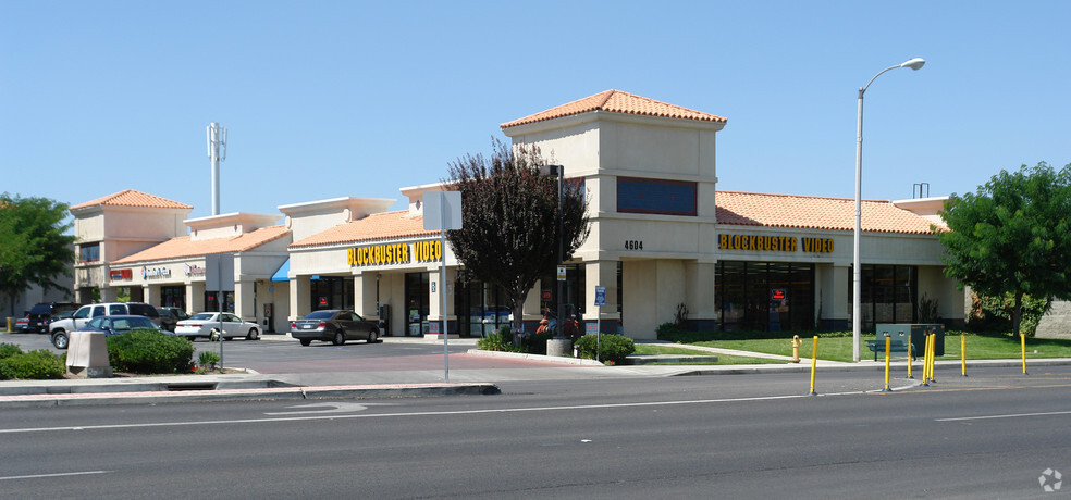 4604-4654 E Avenue S, Palmdale, CA for lease - Primary Photo - Image 3 of 4