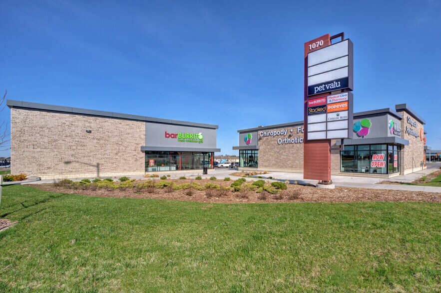 1070 Rest Acres Rd, Brant, ON à louer - Photo du bâtiment - Image 3 de 3