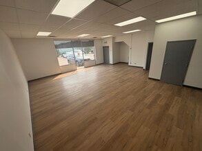 8804-8826 51 Ave, Edmonton, AB for lease Interior Photo- Image 2 of 3