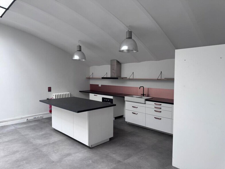 16 Ter Boulevard De La Prairie Au Duc, Nantes à louer - Photo du bâtiment - Image 3 de 9