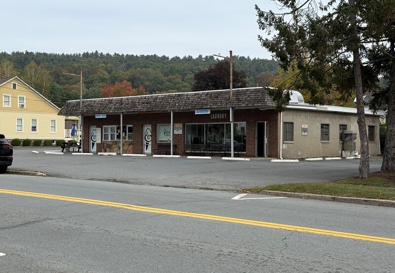 307 W Harford St, Milford, PA à vendre - Photo du bâtiment - Image 3 de 9