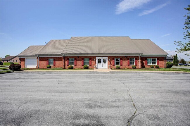 Plus de détails pour 1137 Kennebec Dr, Chambersburg, PA - Bureau à vendre