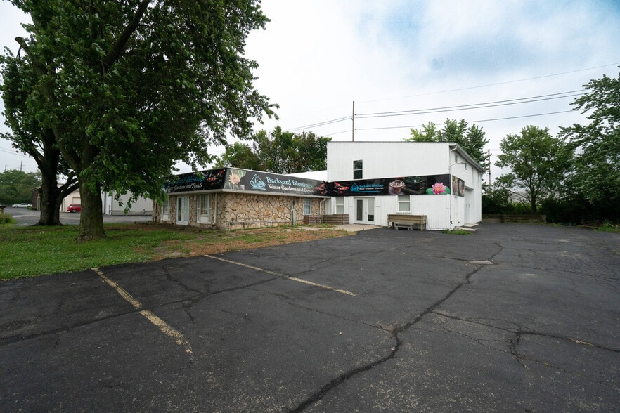 8135 E 30th St, Indianapolis, IN for lease - Building Photo - Image 2 of 19