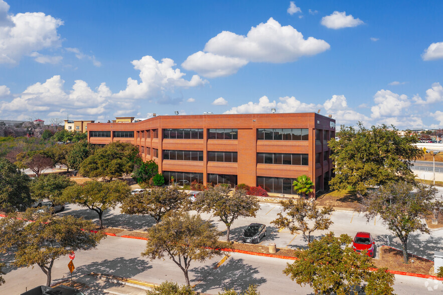 11330 W Interstate 10, San Antonio, TX for sale - Primary Photo - Image 1 of 1