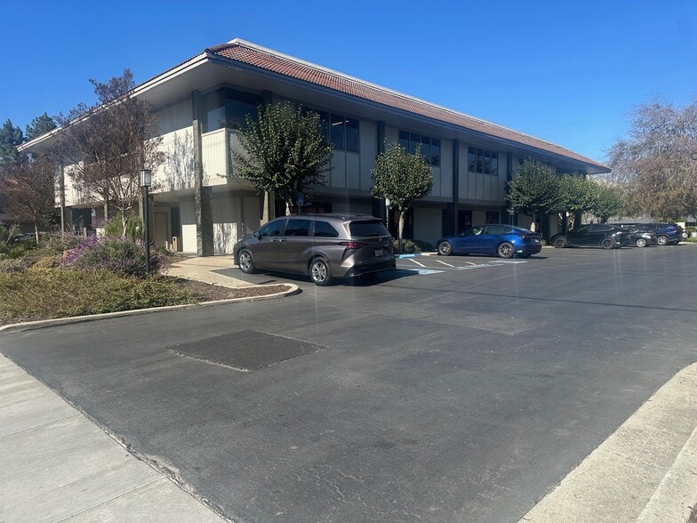 4125 Blackford Ave, San Jose, CA à louer - Photo du bâtiment - Image 2 de 7