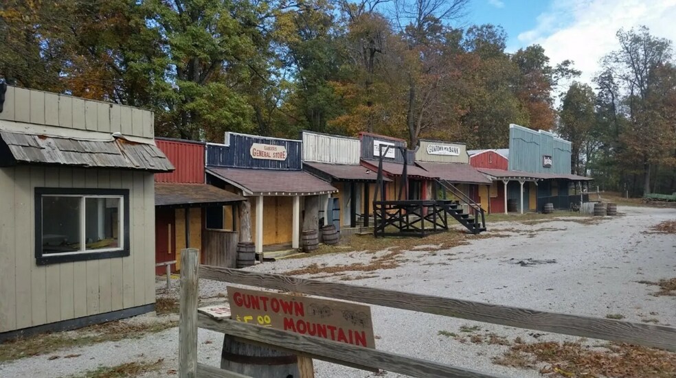 101 Huckleberry Knob Rd, Cave City, KY for sale - Building Photo - Image 3 of 6