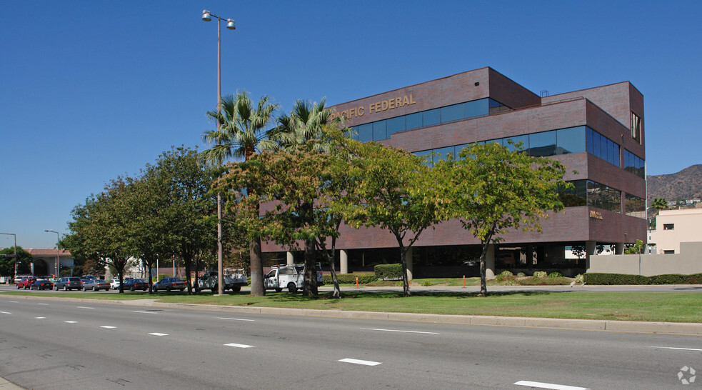 1000 N Central Ave, Glendale, CA à louer - Photo principale - Image 1 de 4