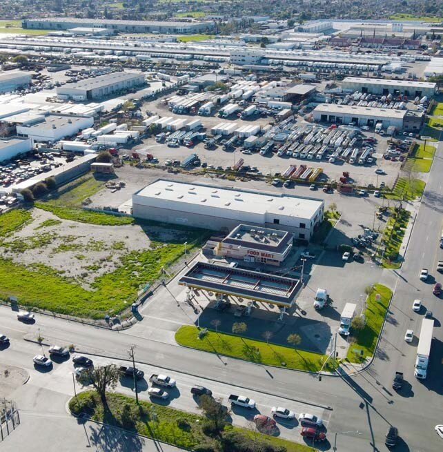Plus de détails pour 205 W Slover Ave, Bloomington, CA - Terrain à louer