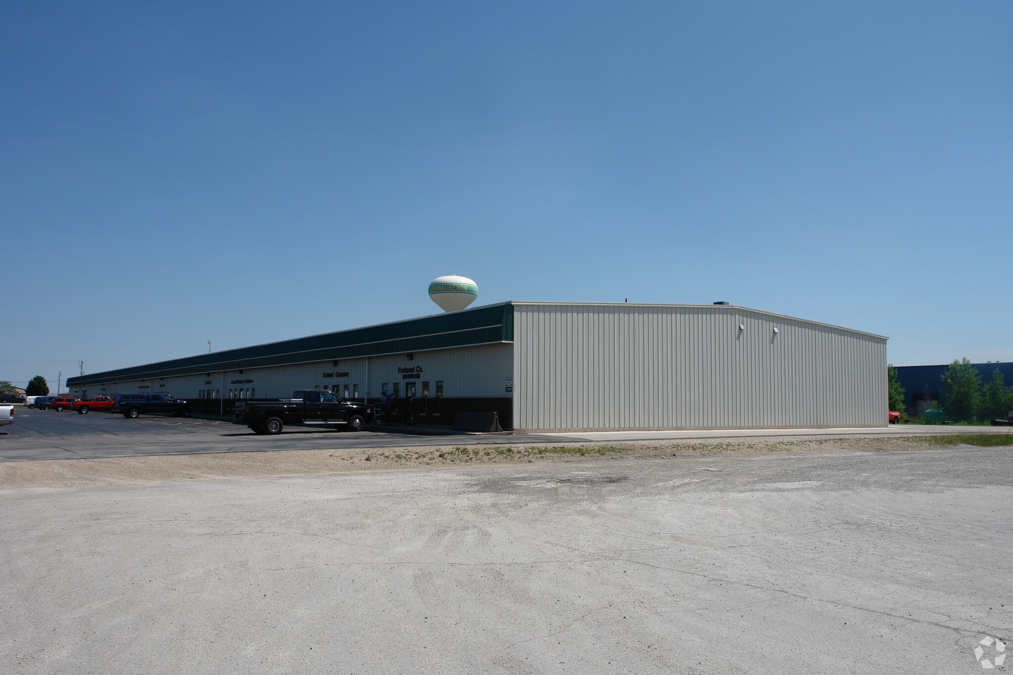 1101-1119 Ashwaubenon St, Green Bay, WI for lease Primary Photo- Image 1 of 3