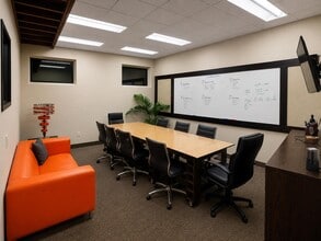 2033 N Fine Ave, Fresno, CA for lease Interior Photo- Image 1 of 6