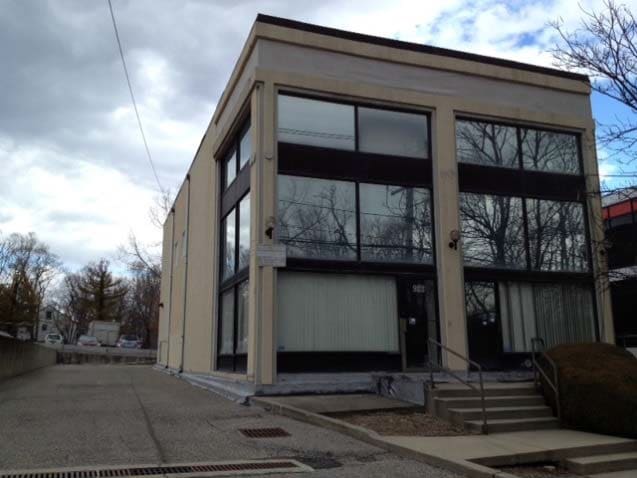 923-925 Northern Blvd, Great Neck, NY for lease - Building Photo - Image 3 of 3