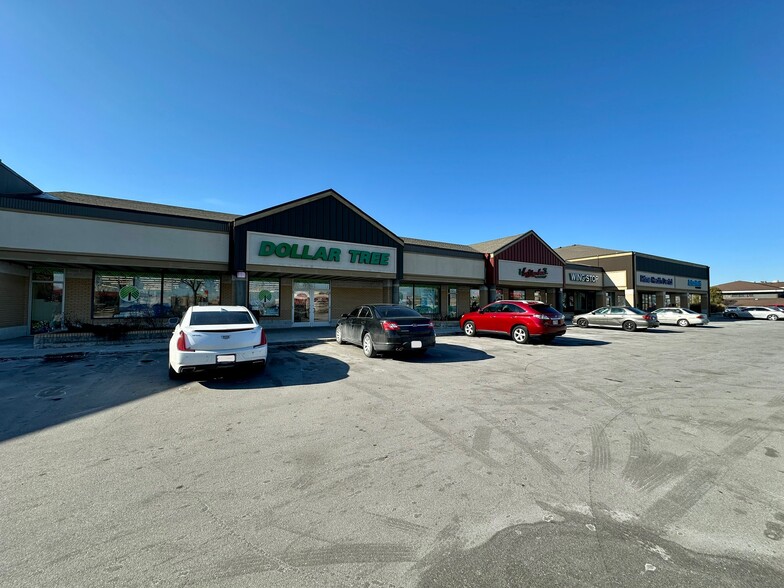 702-728 S Gammon Rd, Madison, WI for lease - Building Photo - Image 2 of 3