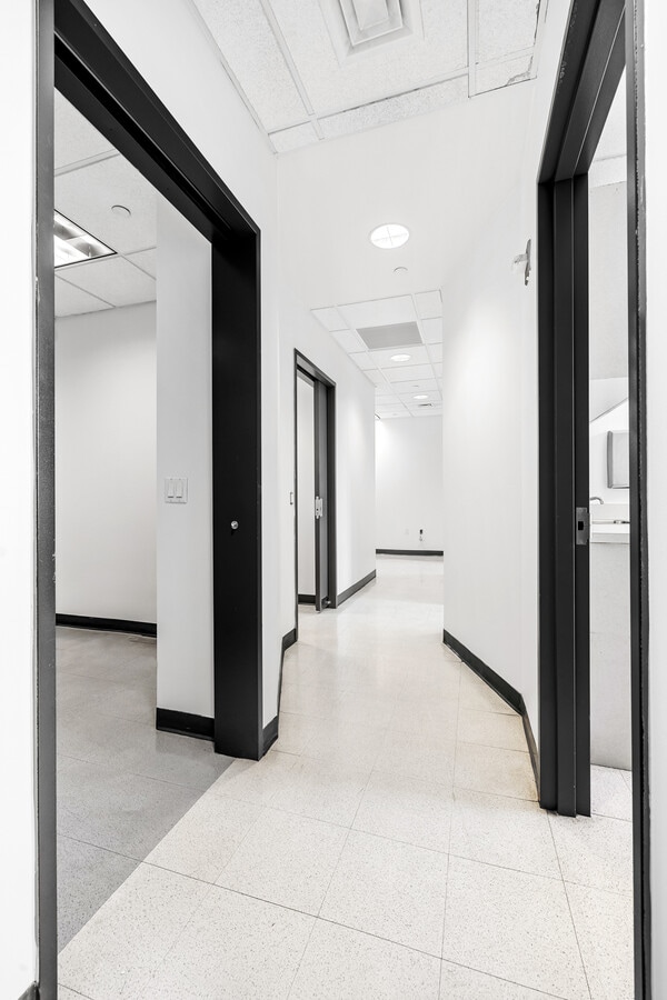 1 Hanson Pl, Brooklyn, NY 11243 - Unité 710 - - Photo intérieure - Image 2 of 5