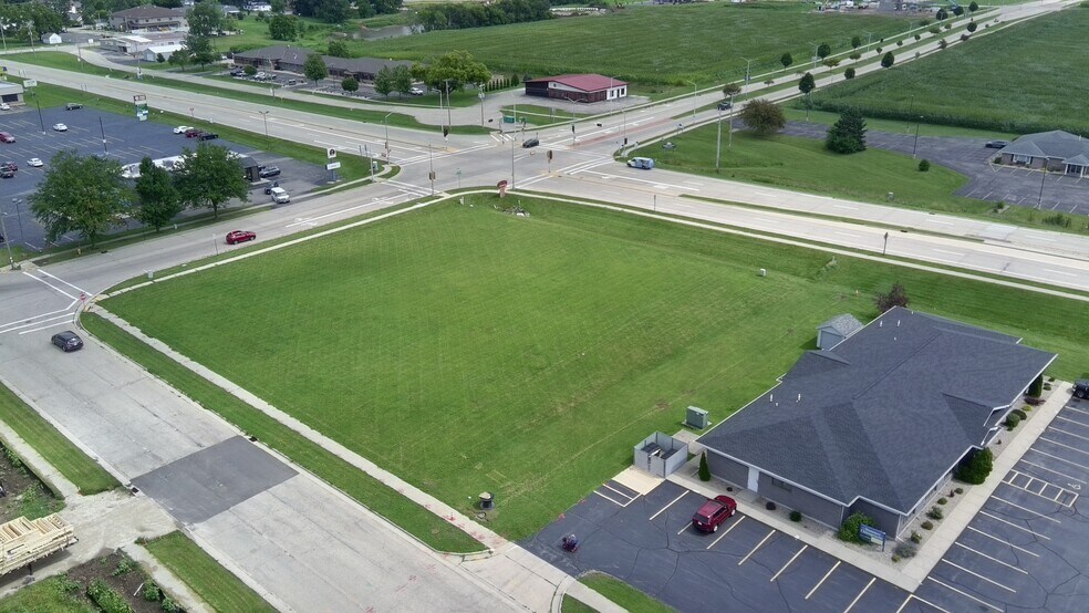 Arthur Drive, Milton, WI à vendre - Photo du bâtiment - Image 3 de 5