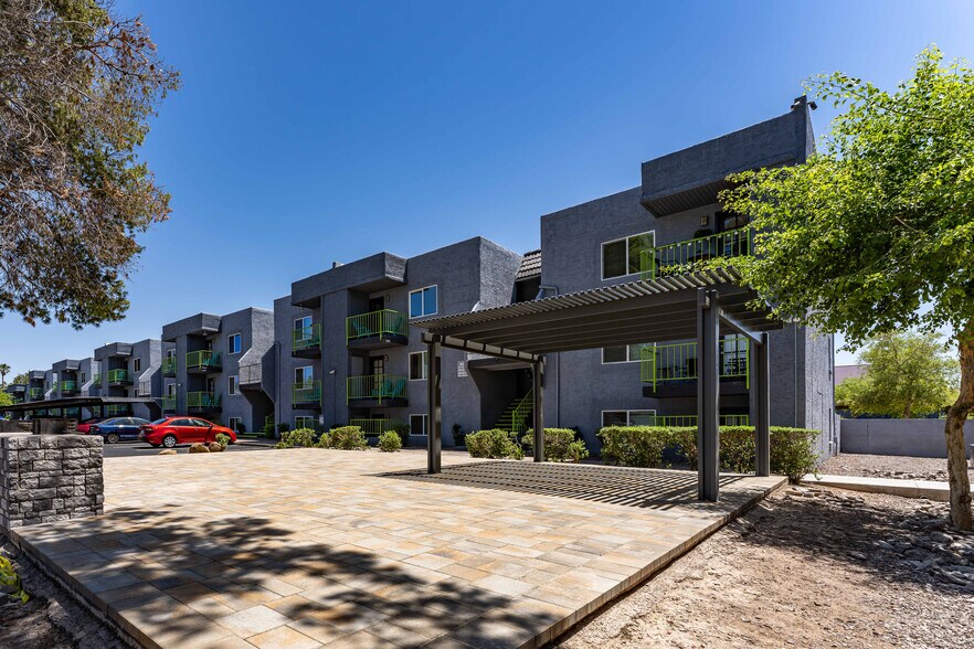 1510 N 48th St, Phoenix, AZ for sale - Primary Photo - Image 1 of 18