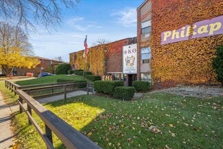 Plus de détails pour 910 W Hillcrest Dr, Dekalb, IL - Spécialité à vendre