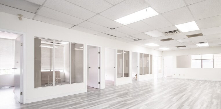 1807 Burrard St, Vancouver, BC à louer Photo intérieure- Image 1 de 13