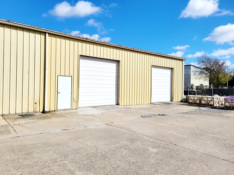 116 Beau Pre Rd, Lafayette, LA for lease - Building Photo - Image 2 of 6