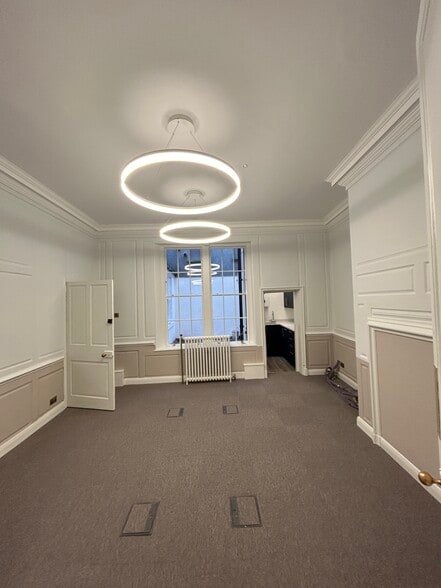 59 Queen Charlotte St, Bristol for lease - Building Photo - Image 2 of 14