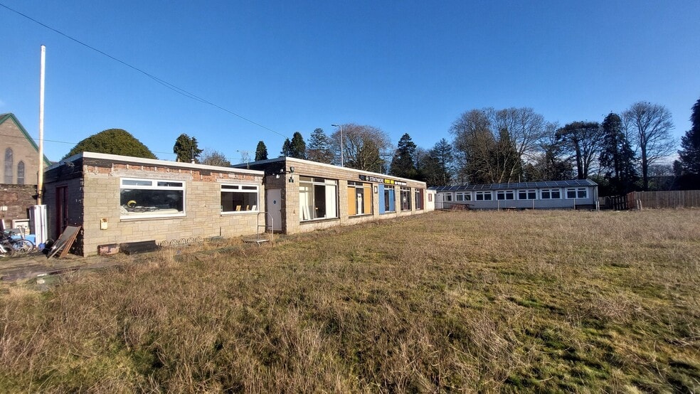 1 Forfar Rd, Coupar Angus for lease - Building Photo - Image 2 of 3